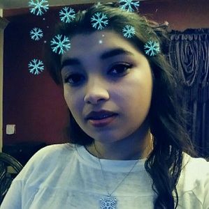 Meet your Posher, Denise